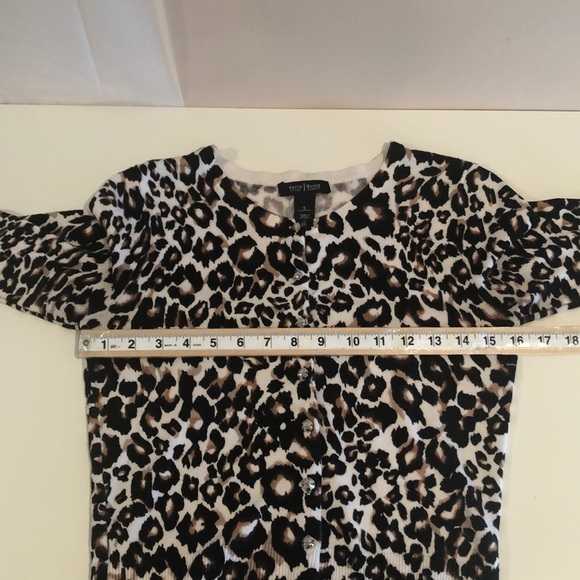 White House Black Market Animal Print Cardigan Small - Picture 6 of 7